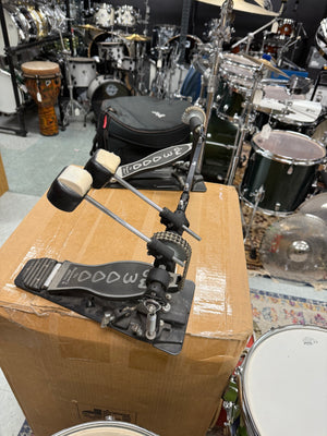 DW 3000 Double Bass Pedal