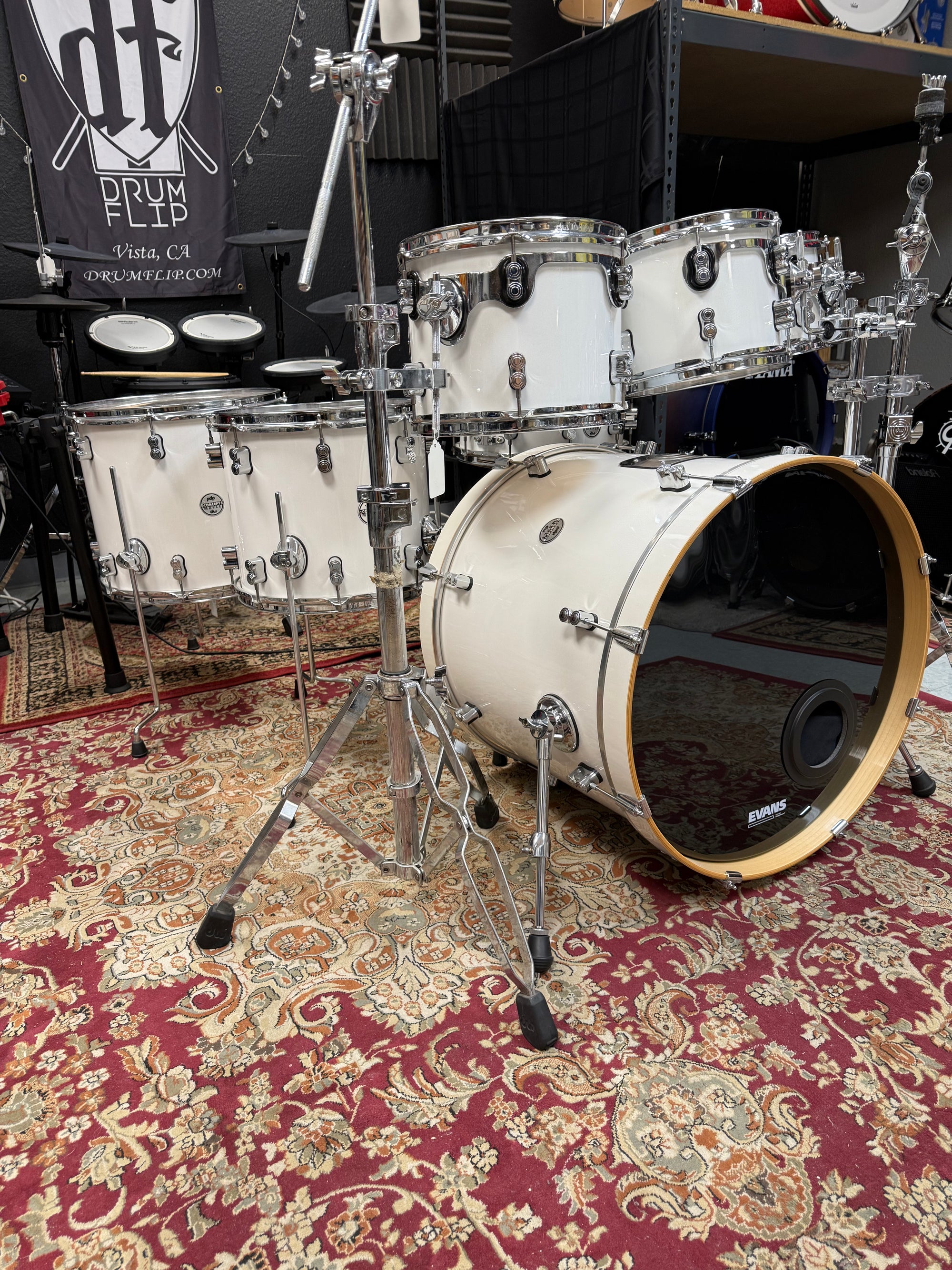 PDP Concept Maple Pearlescent White Lacquer 7pc Drum Set