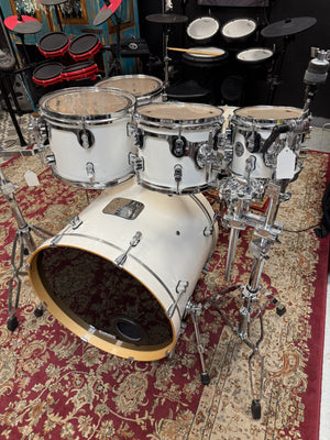 PDP Concept Maple Pearlescent White Lacquer 7pc Drum Set