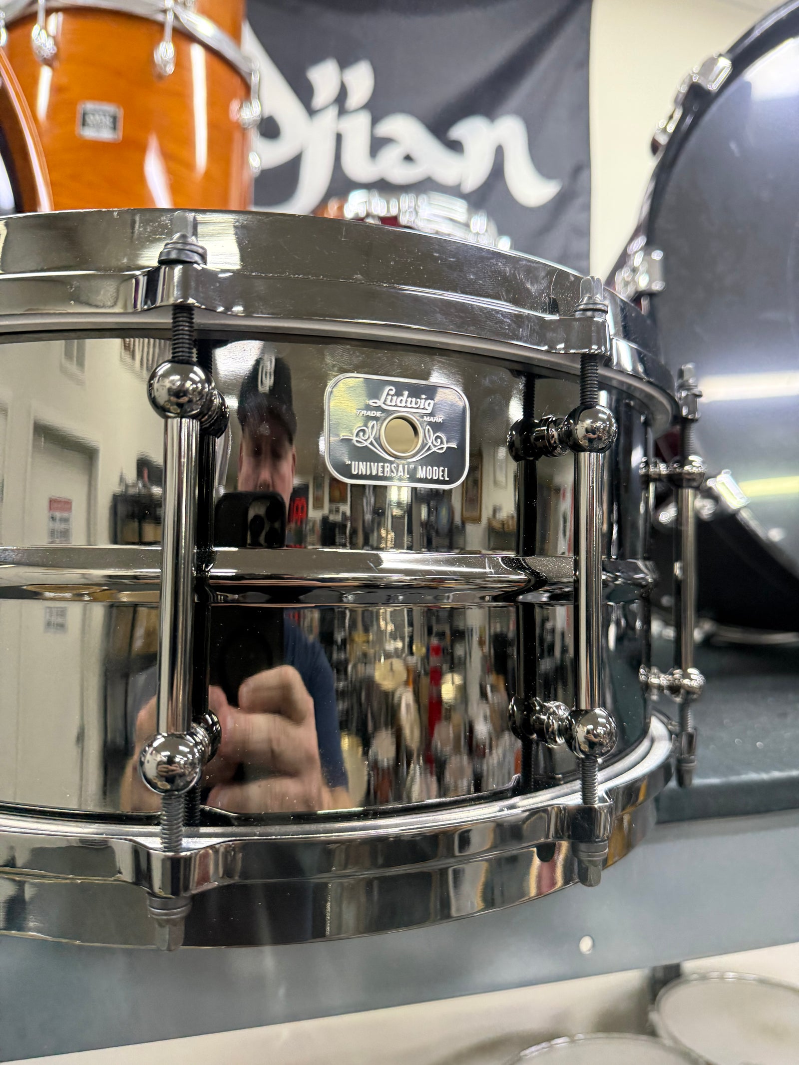 Ludwig Universal brass snare drum 14x6.5”