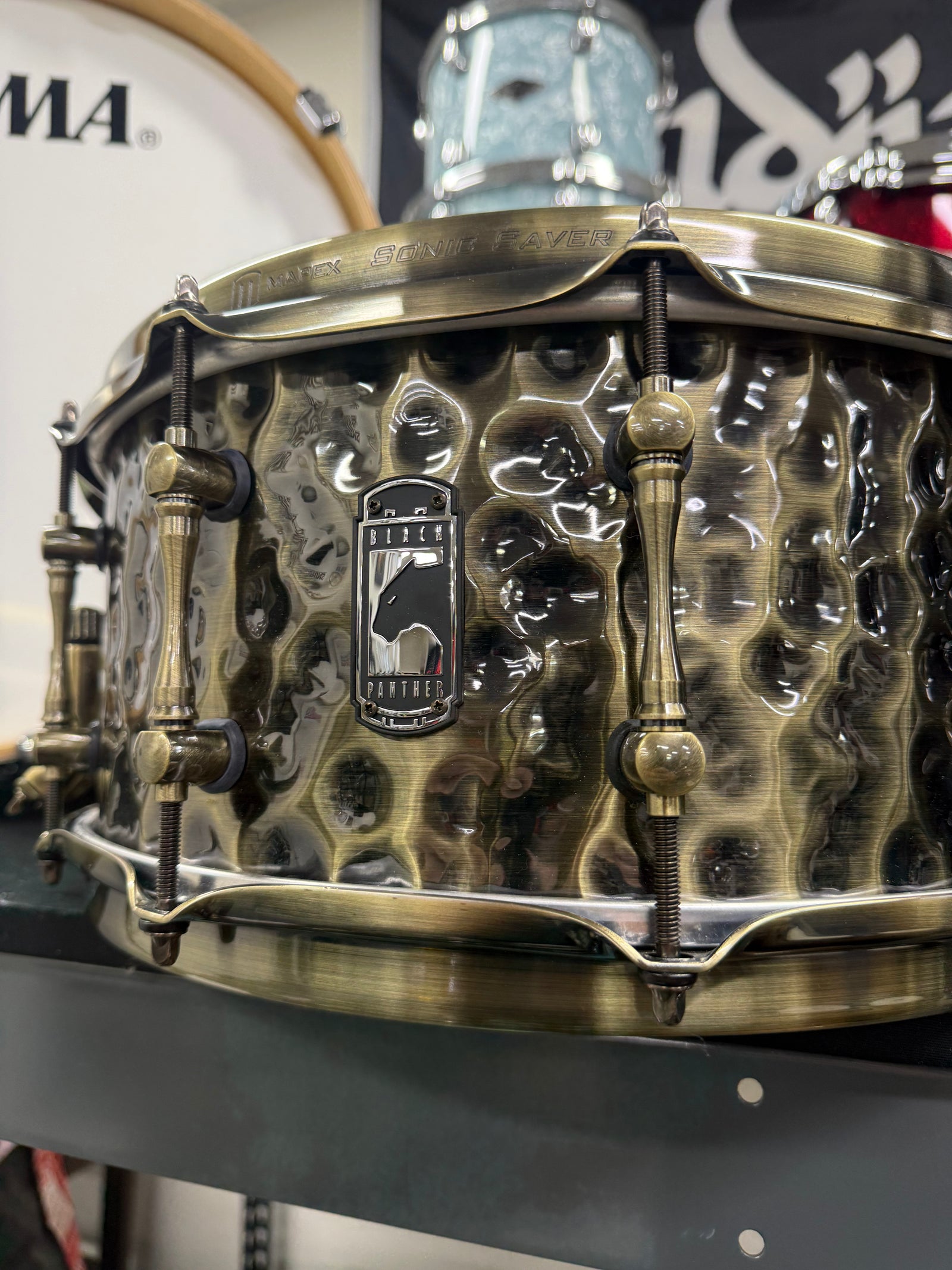 Mapex Sledgehammer 14x6.5” Hammered Brass Snare