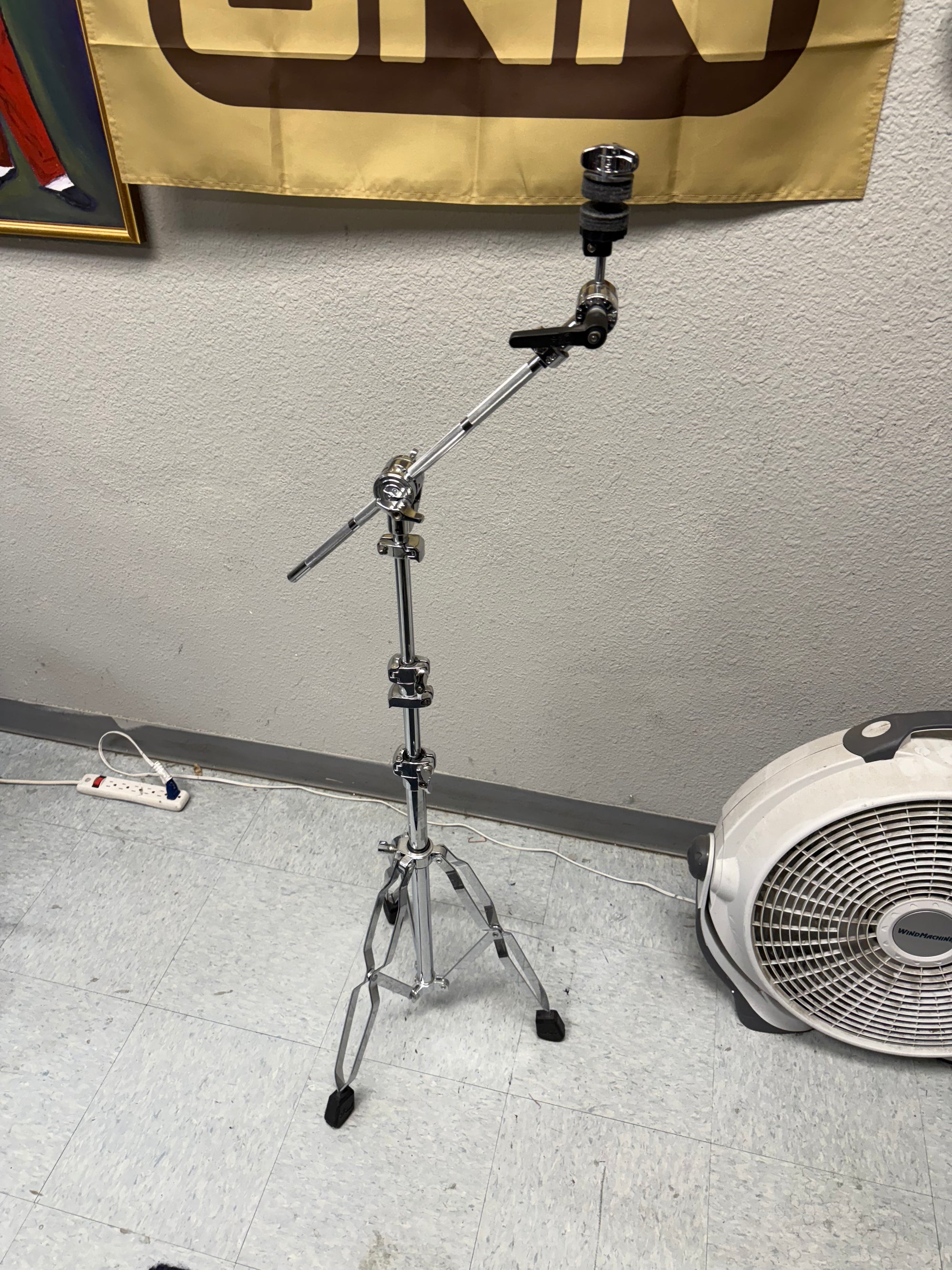DW 3000 boom cymbal stand