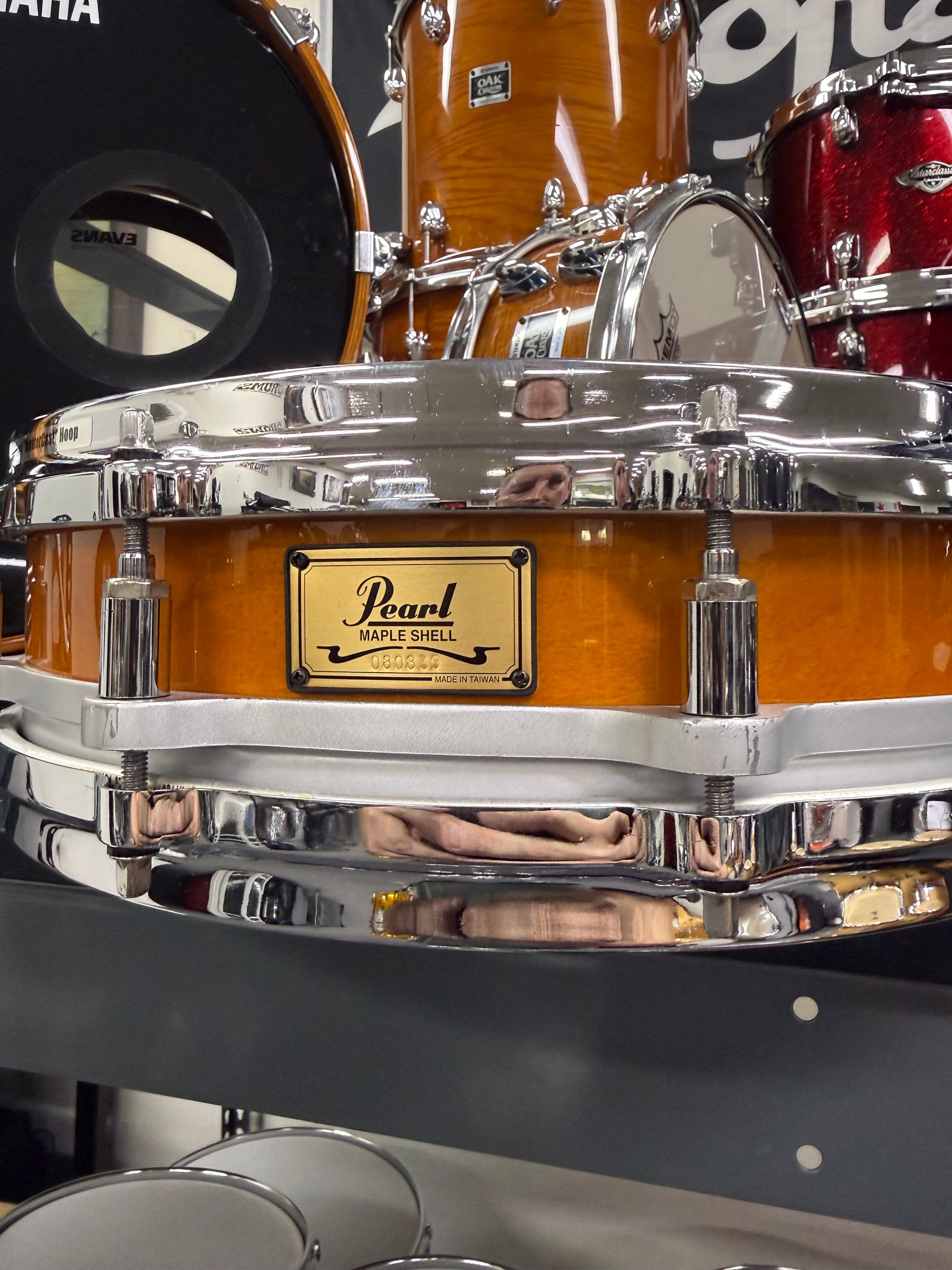Pearl Maple Free Floater Piccolo 14x3.5” Snare Drum