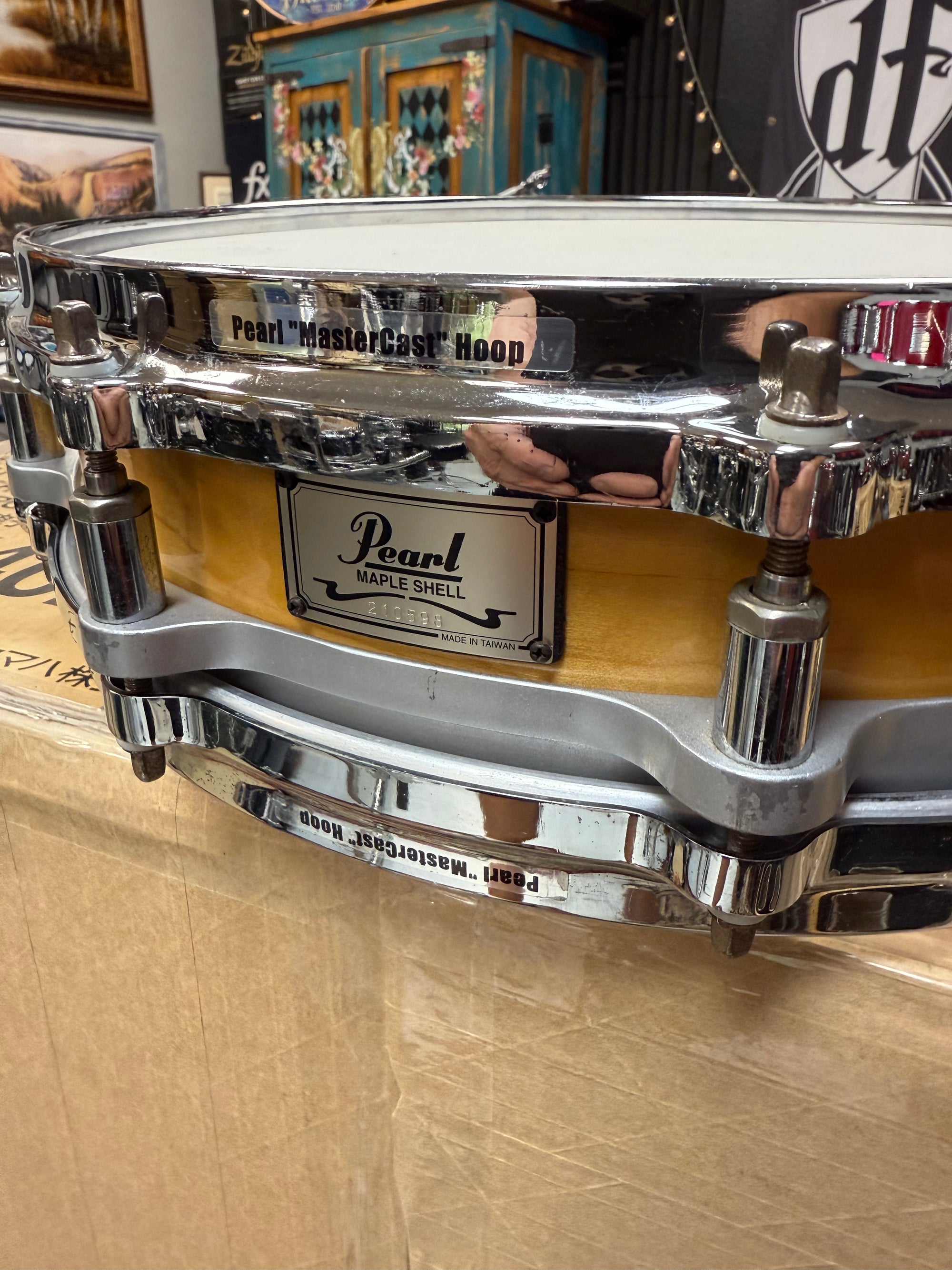 Pearl 14x3.5” Free Floater maple snare drum