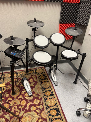 Alesis nitro max mesh drum set
