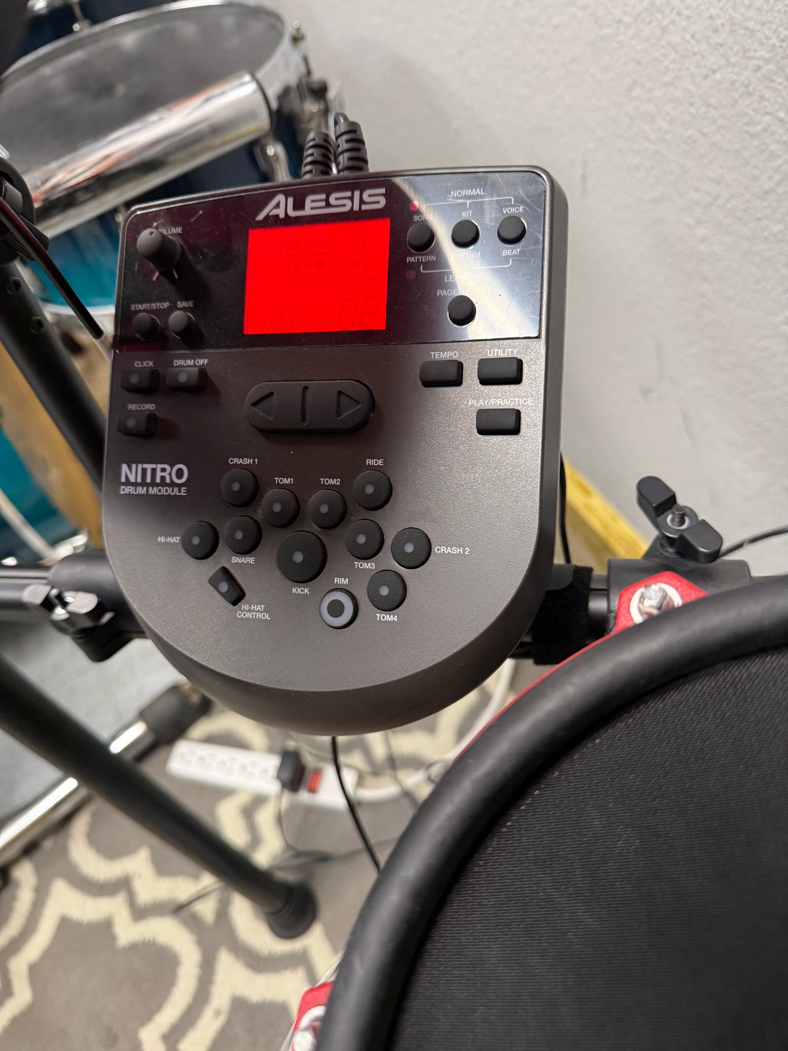 Alesis nitro mesh drum set Expanded