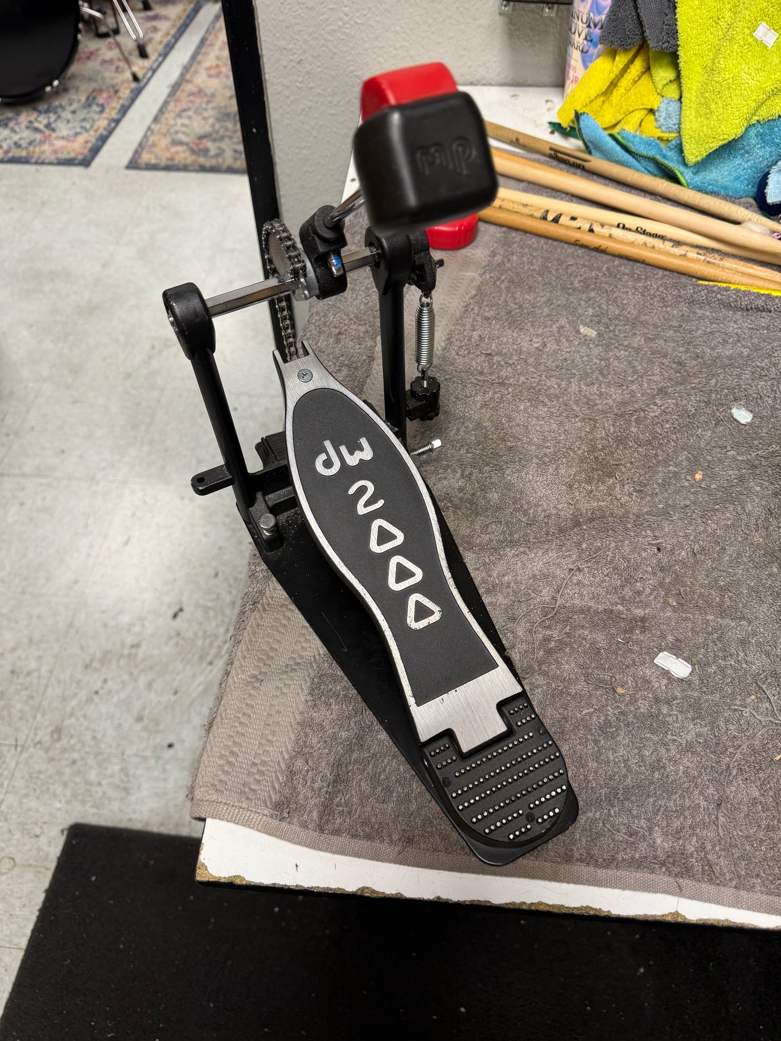DW 2000 Bass Drum Pedal