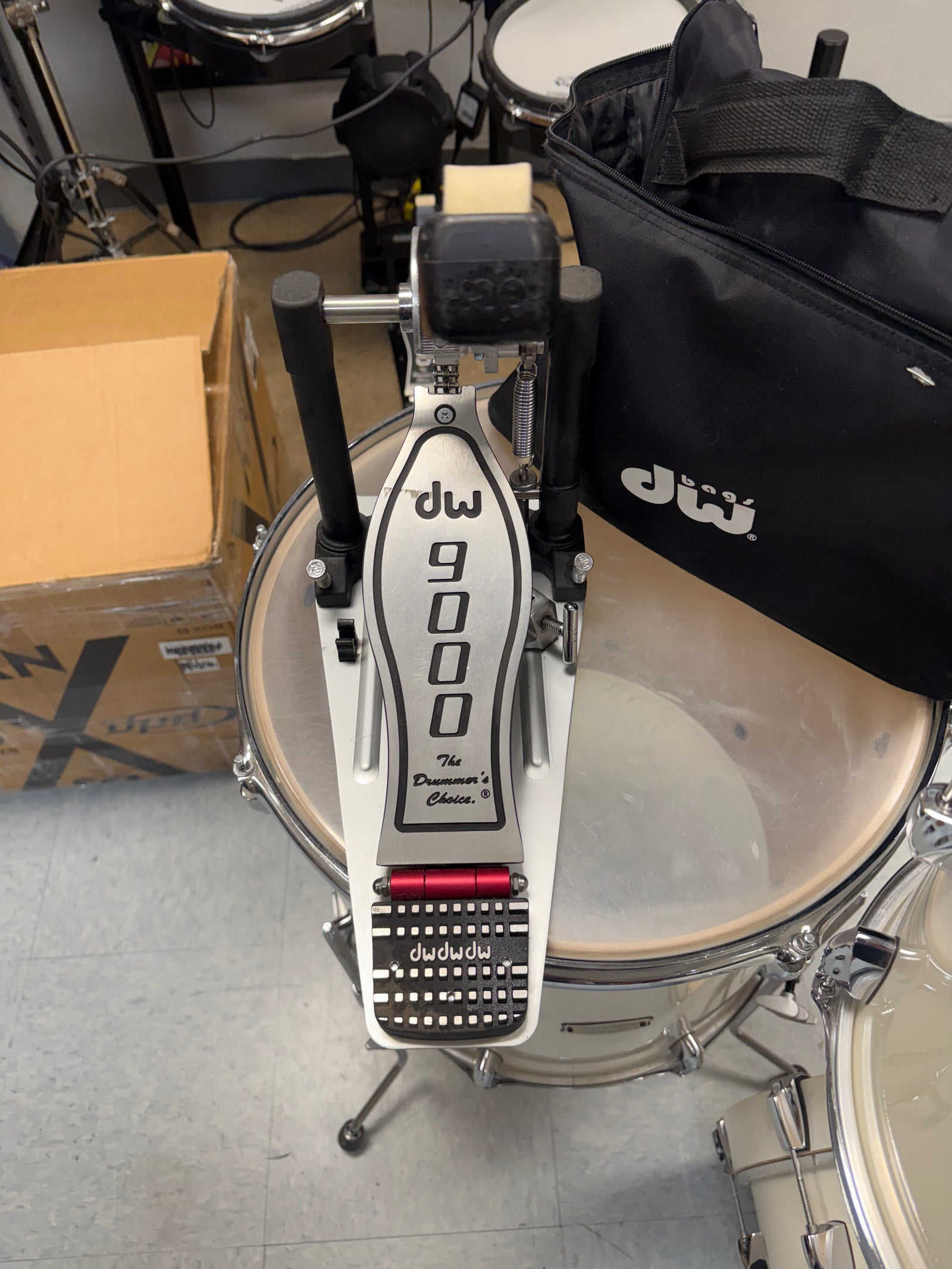 DW 9000 Bass Drum Pedal and Case