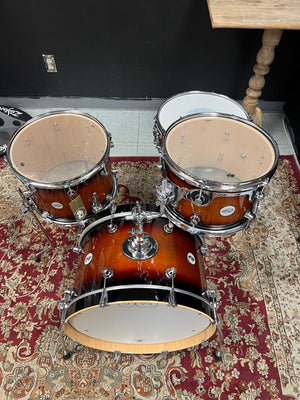 DW Design Frequant Flyer Tobacco Burst 4pc Drum Set