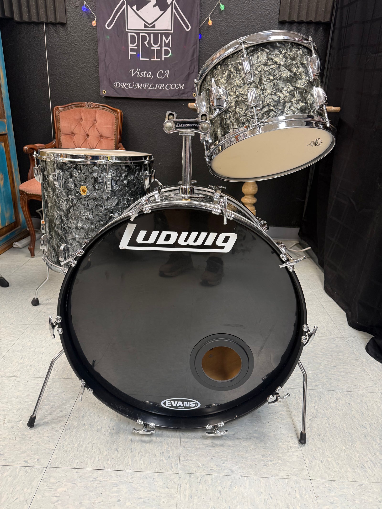 Ludwig Black Diamond Pearl 3pc Drum Set