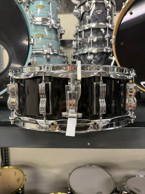 Ludwig 14x5” Classic Maple Piano Black Snare Drum
