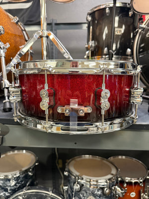 PDP Concept Maple Red to Black Fade Snare Drum 14x5.5”