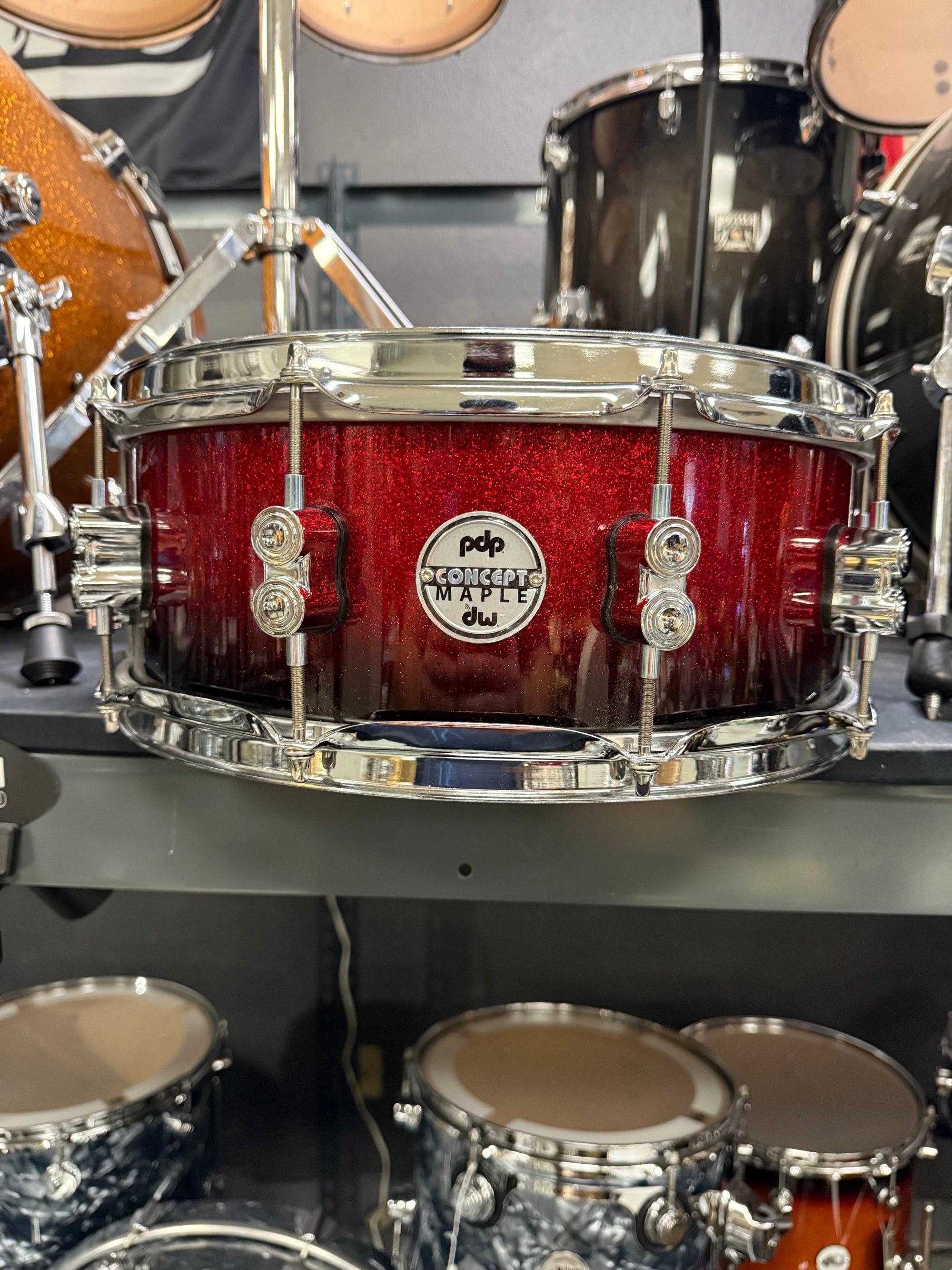 PDP Concept Maple Red to Black Fade Snare Drum 14x5.5”