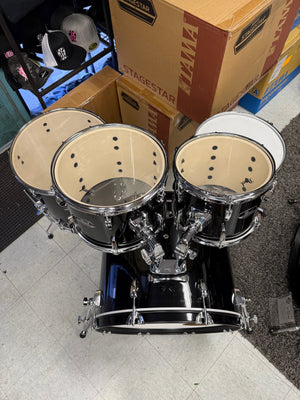 Pearl Roadshow 5pc Black Drum Set