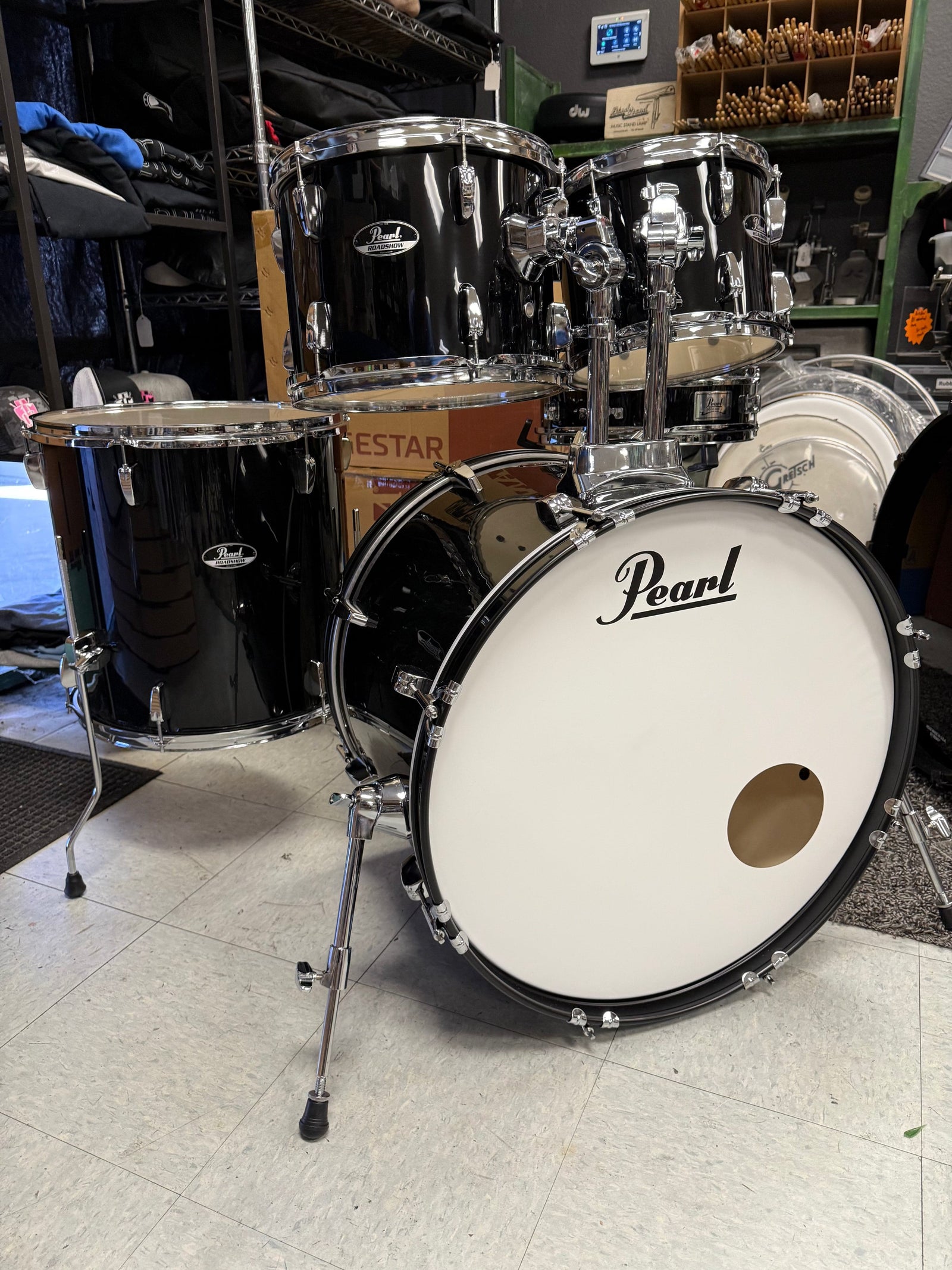 Pearl Roadshow 5pc Black Drum Set