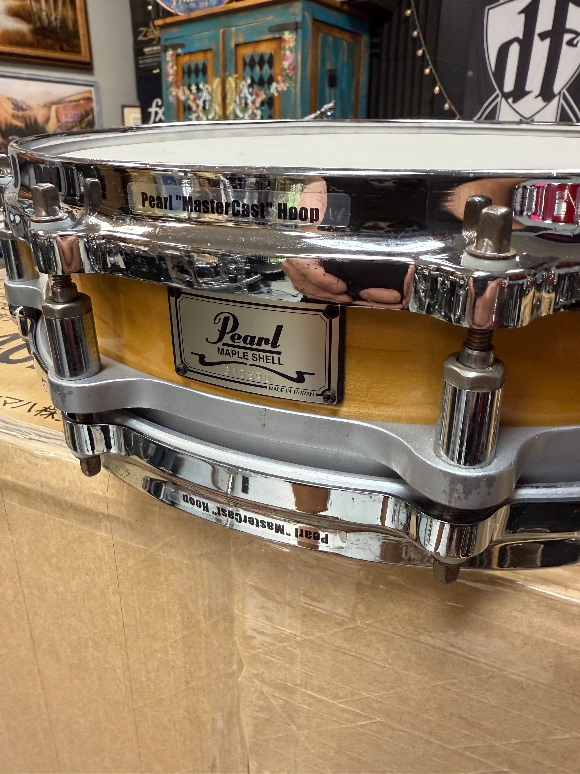 Pearl 14x3.5” Free Floater maple snare drum