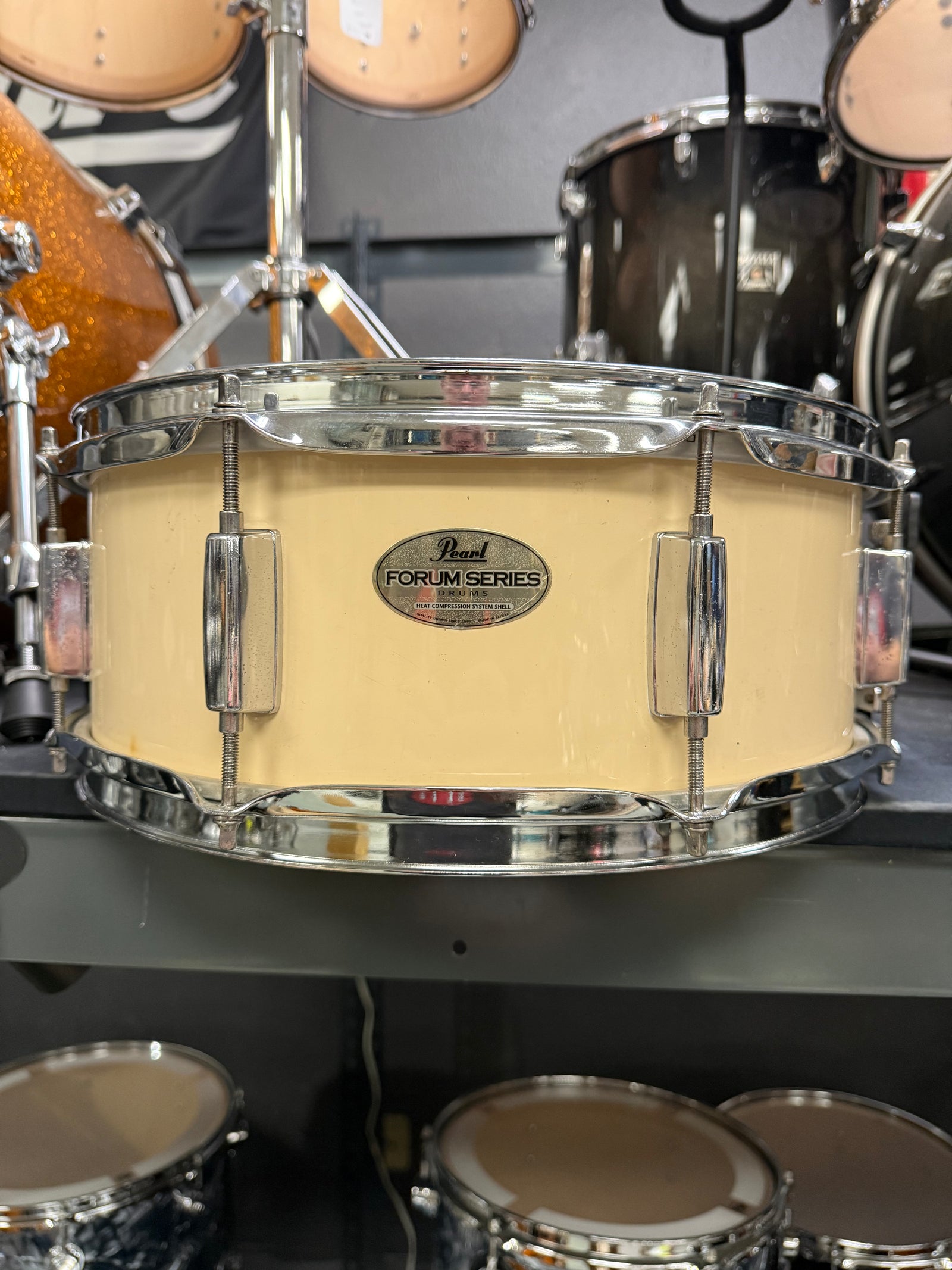Pearl Forum 14x5.5” snare drum