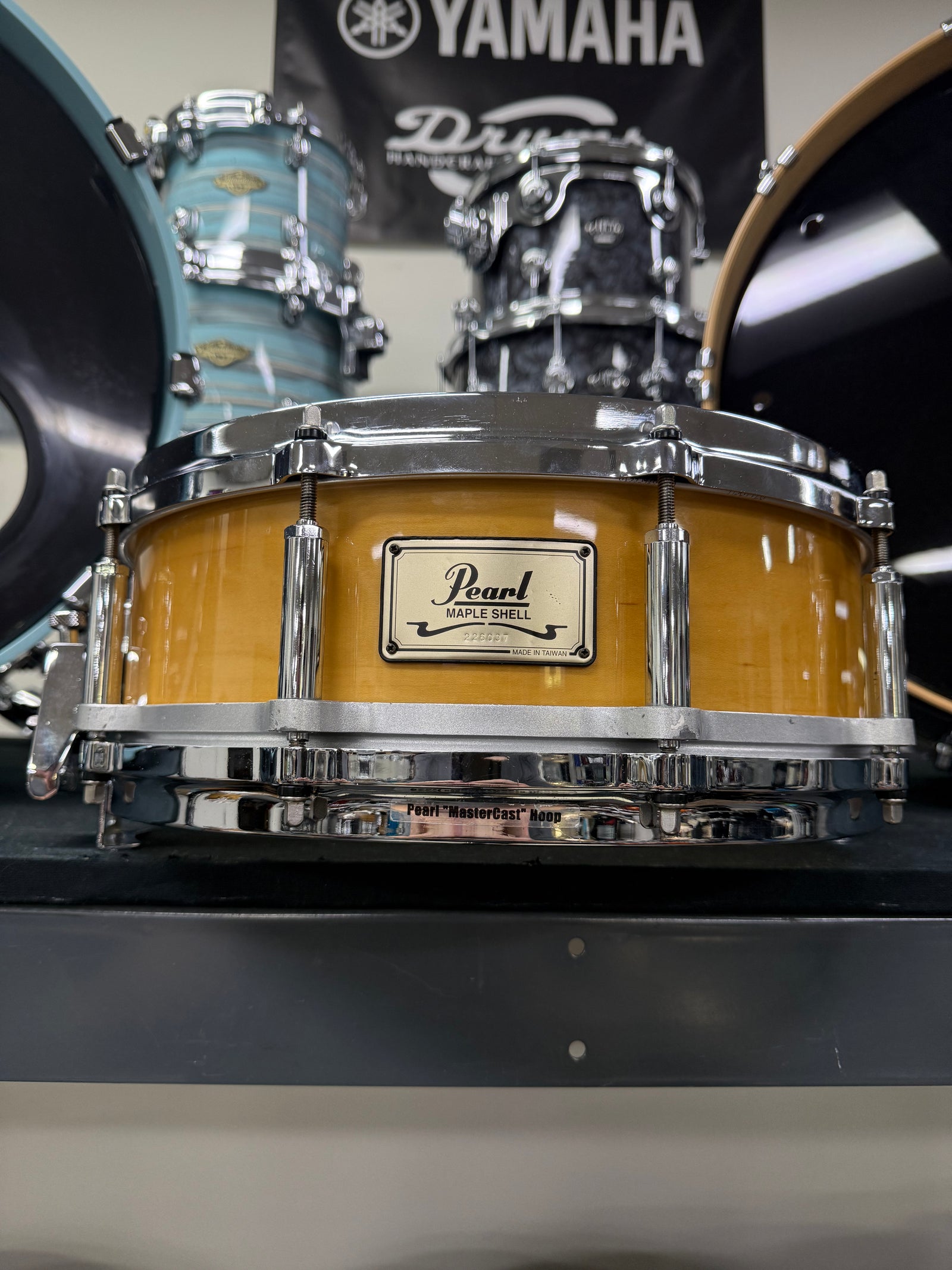 Pearl Maple Free Floater 14x5” Snare Drum