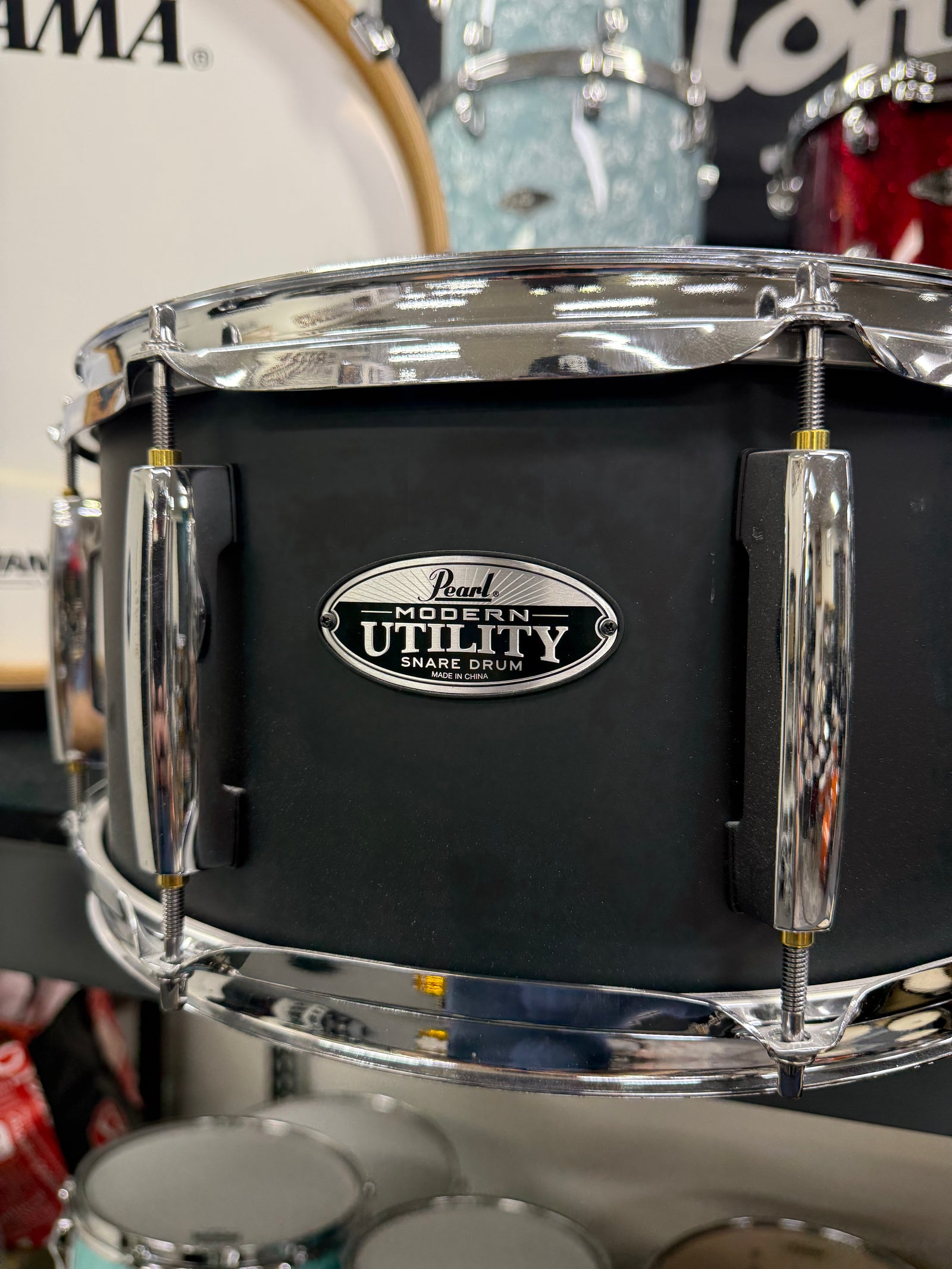 Pearl Modern Utility 14x6.5” Satin Black Maple Snare