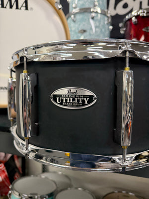 Pearl Modern Utility 14x6.5” Satin Black Maple Snare
