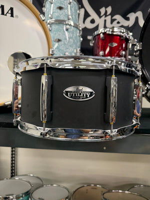 Pearl Modern Utility 14x6.5” Satin Black Maple Snare