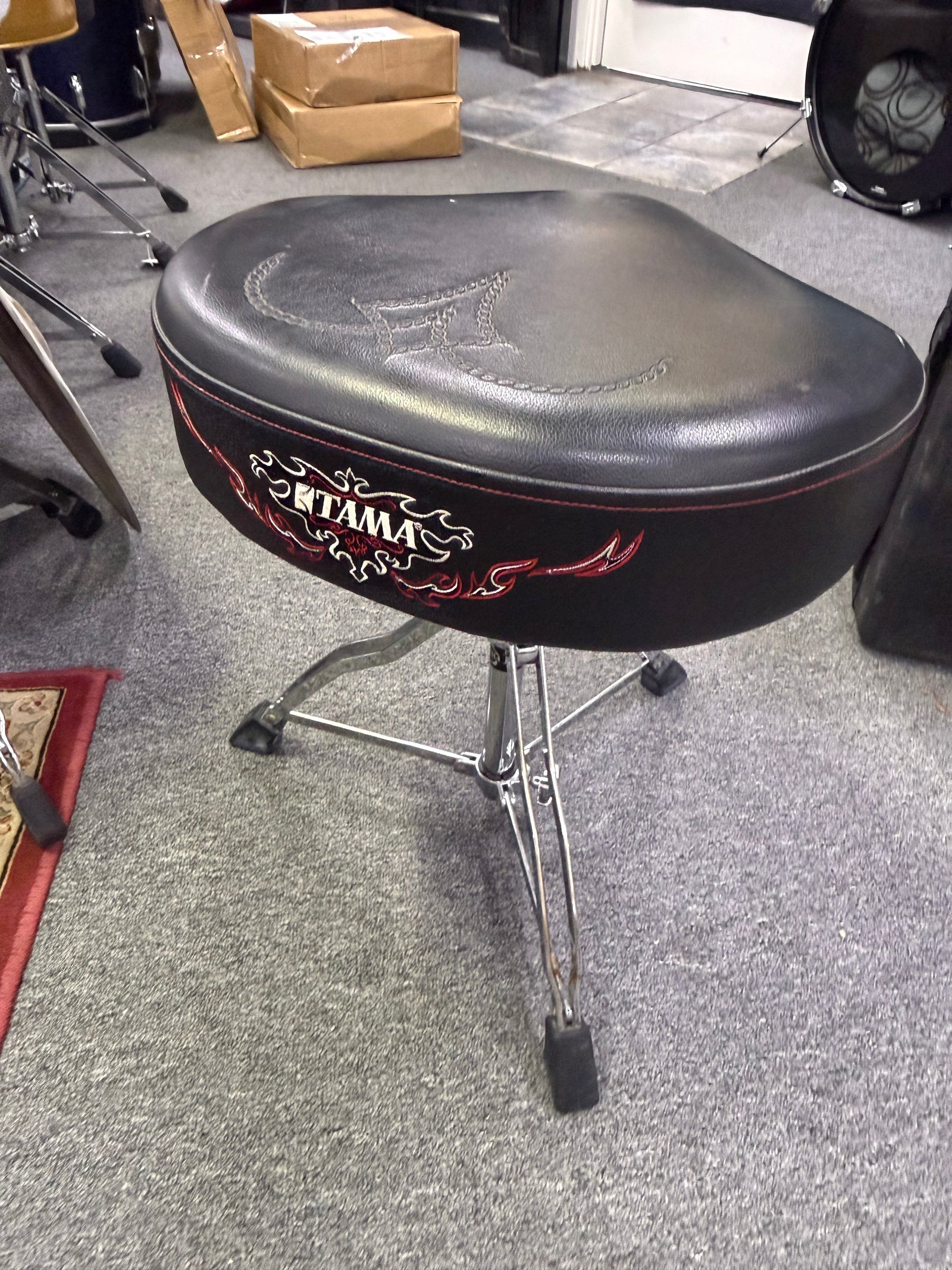 Tama saddle style drum throne