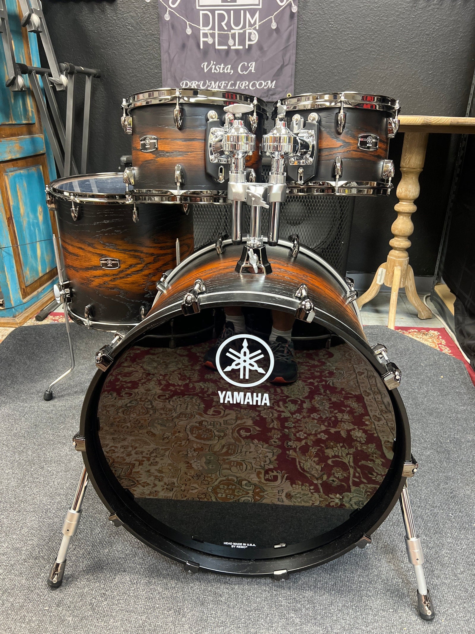 Yamaha Live Custom Hybrid Oak Uzu Earth Sunburst 4pc Drum Set