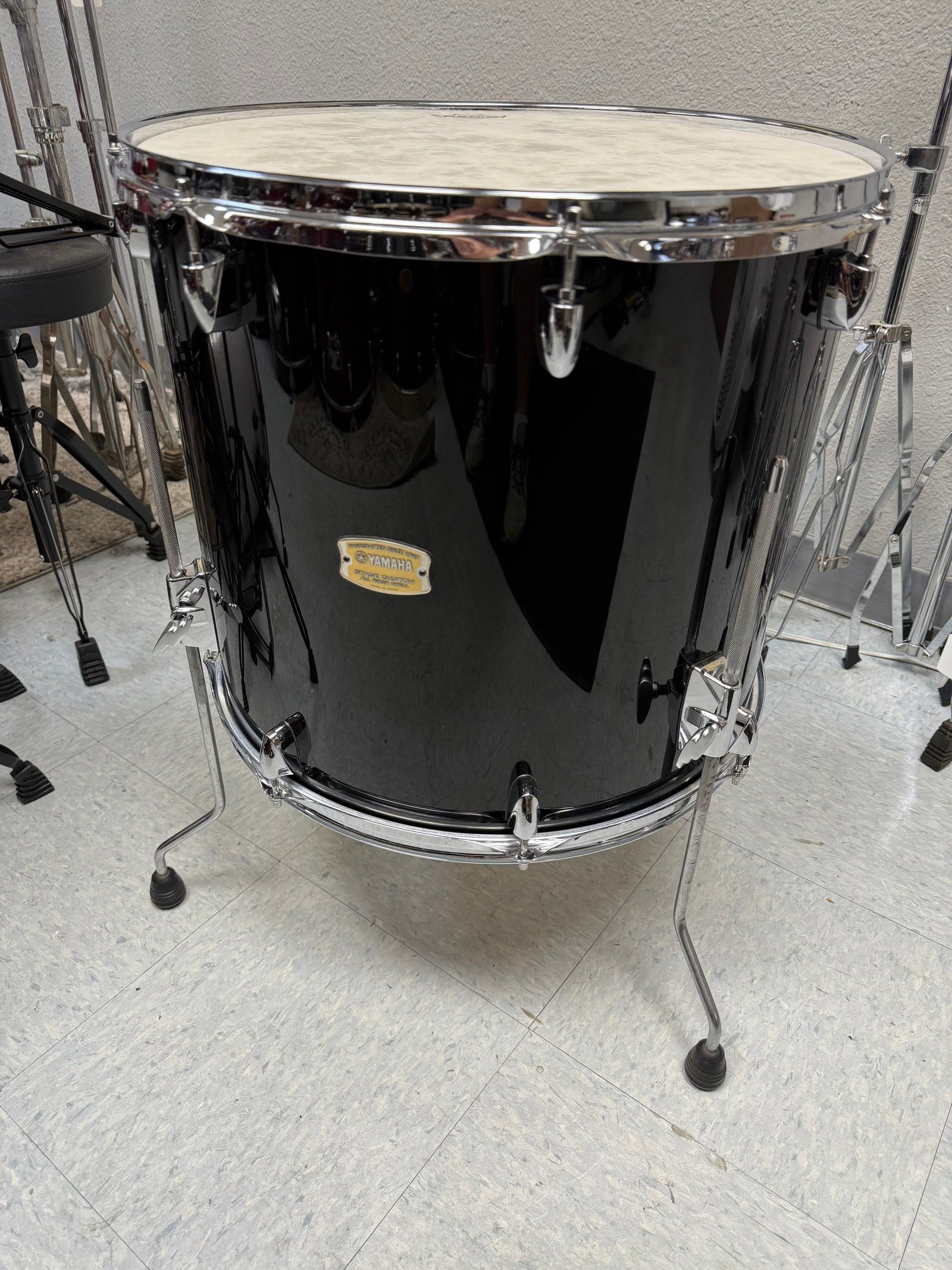Yamaha Stage Custom 18x16” Raven Black Floor Tom