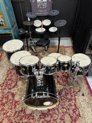 Yamaha Stage Custom Raven Black 8pc Drum Set