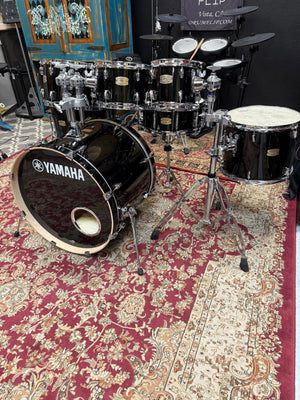 Yamaha Stage Custom Raven Black 8pc Drum Set