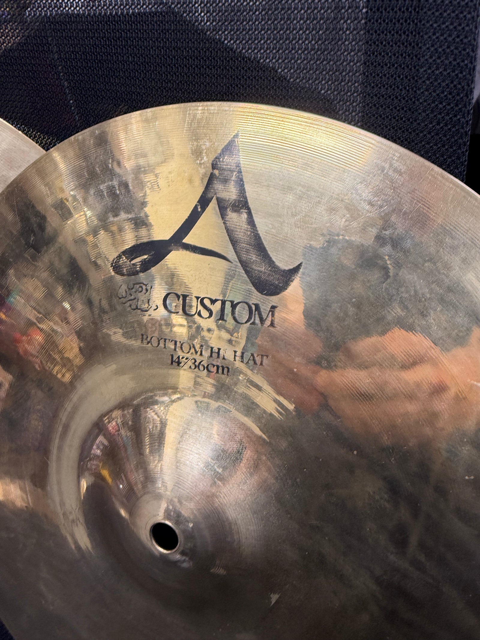 Zildjian 14” A custom hi hats