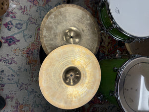 Zildjian 14” a custom Mastersound hi hats