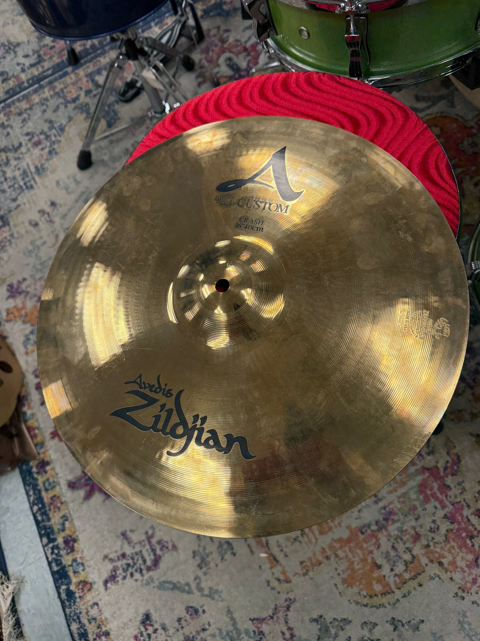 Zildjian 16” A Custom crash cymbal