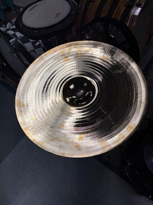 Zildjian 16” A Custom crash cymbal