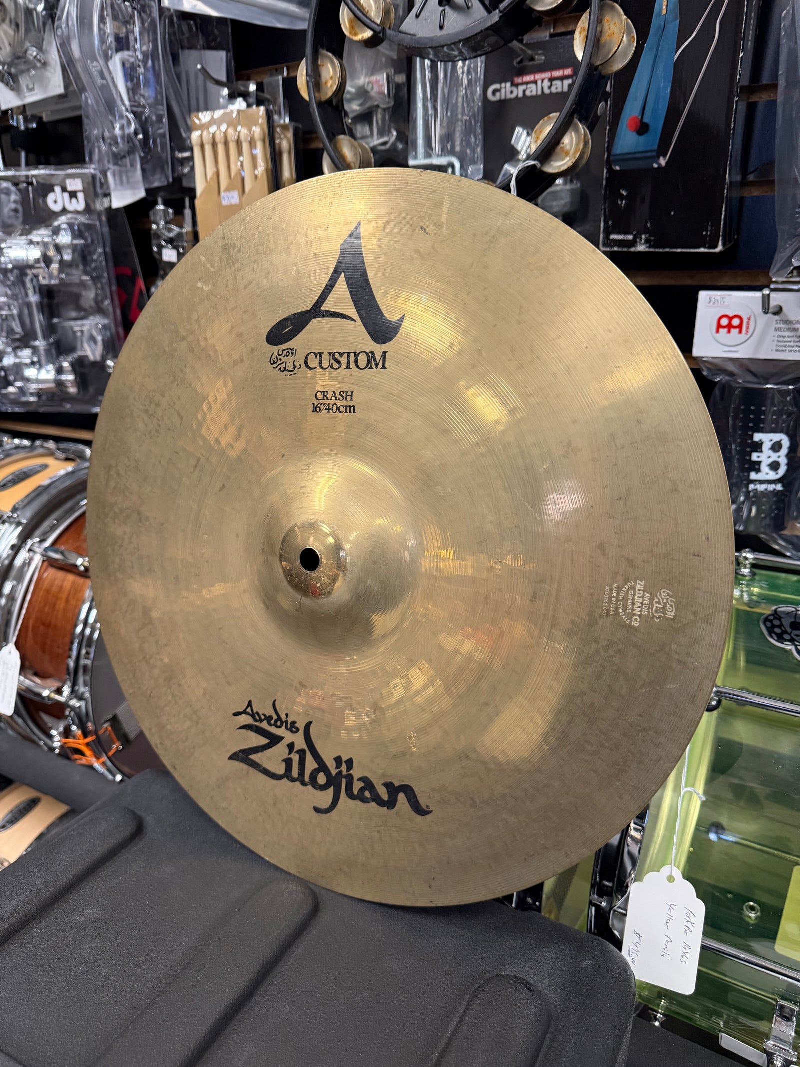 Zildjian 16” A Custom crash cymbal