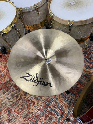 Zildjian 18” K Dark medium thin crash