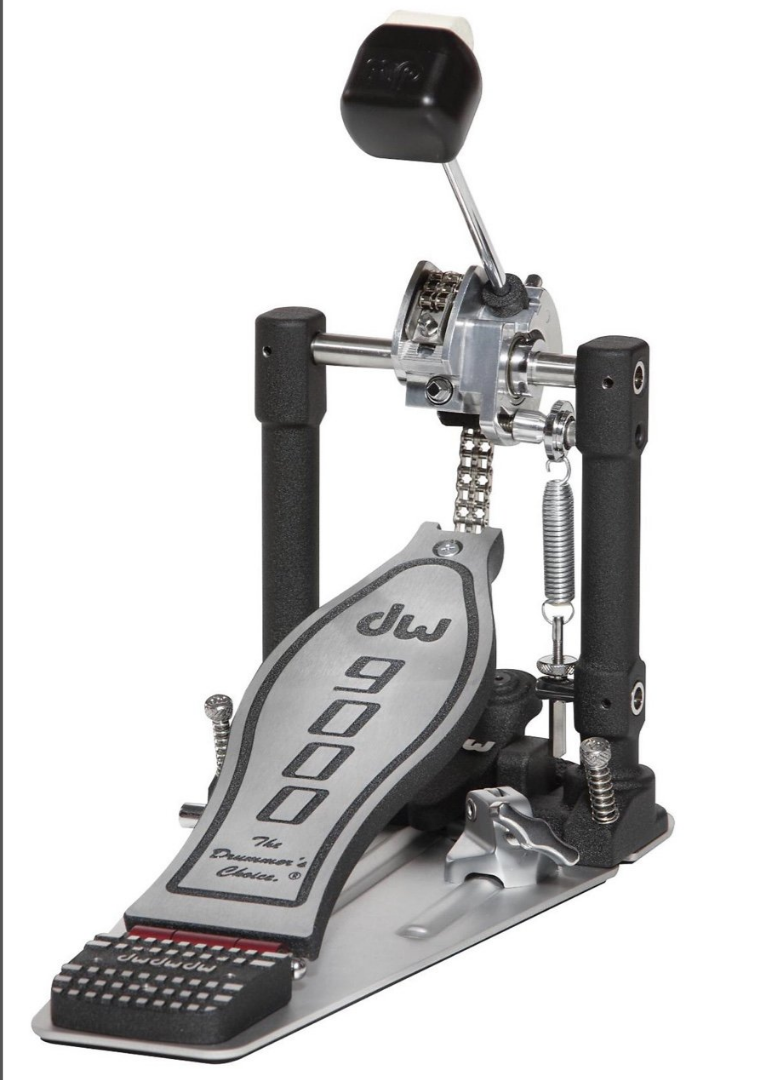 DW 9000 bass pedal