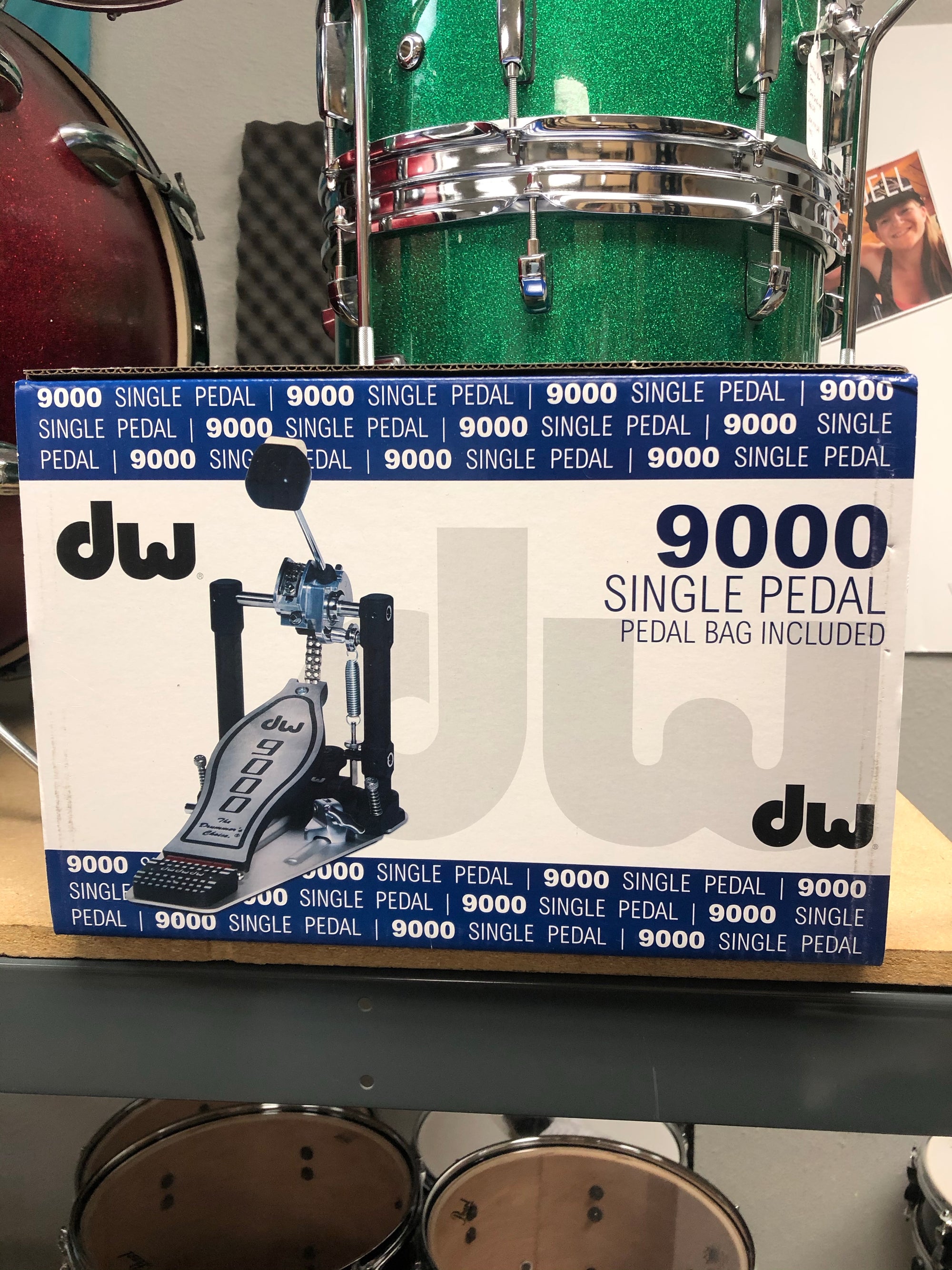 DW 9000 bass pedal