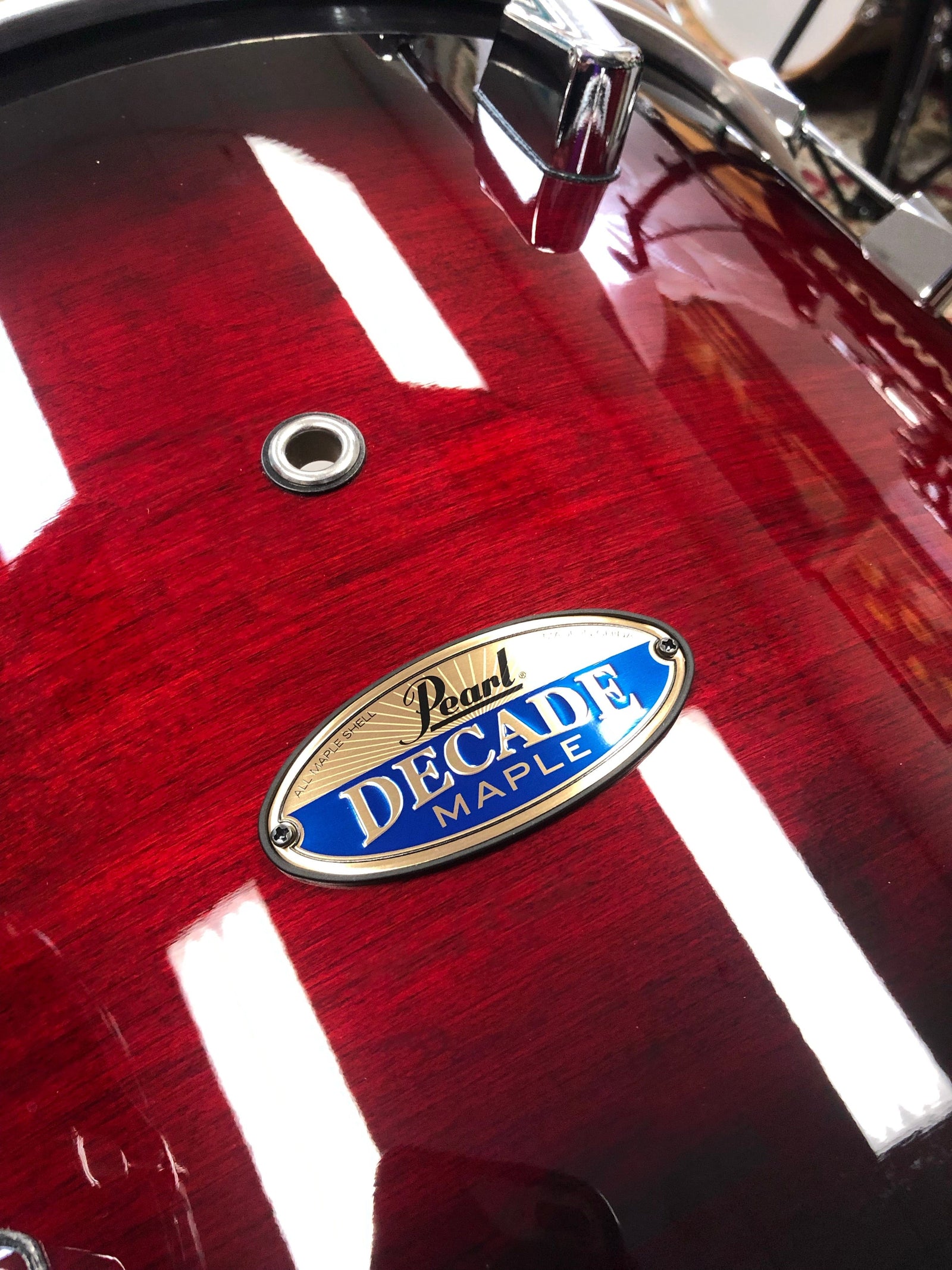 Pearl Decade Maple Gloss Red Burst 3pc Drum Set